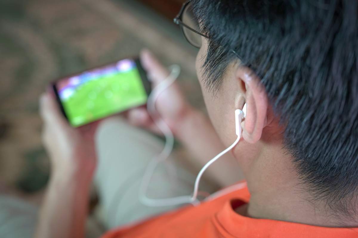 Top 10 Mind-Blowing Ways to Enhance Your Mobile Cricket Streaming Experience